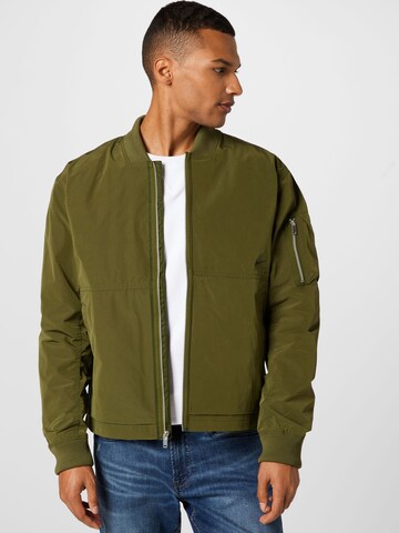 Nike Sportswear Демисезонная куртка в Зеленый: спереди