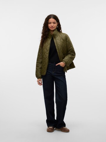 Veste mi-saison 'VMSkylar' VERO MODA en vert