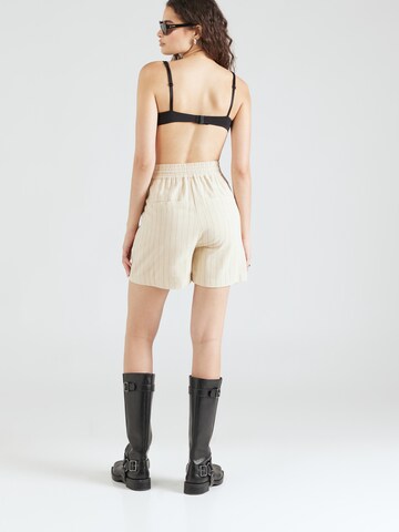 NÜMPH Regular Shorts 'Ayann' in Beige