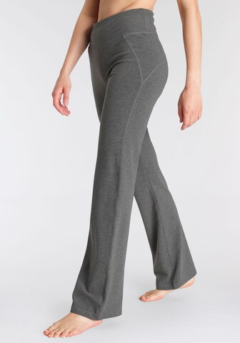 VIVANCE Regular Workout Pants in Grey: front