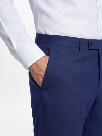 Regular Pantalon à plis Finshley & Harding en bleu