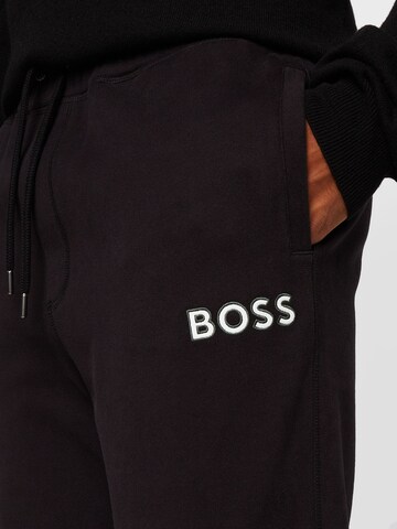 Tapered Pantaloni 'Selogox' di BOSS in nero