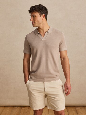 DAN FOX APPAREL Μπλουζάκι 'Timur' σε γκρι: μπροστά
