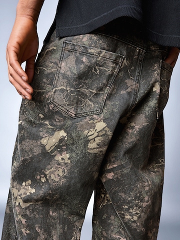 Baggy Pantaloni de la Bershka pe verde