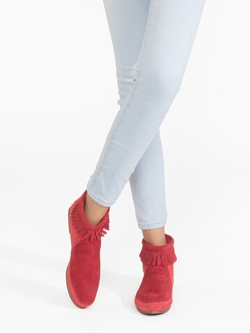 Bottines 'Back Zip' Minnetonka en rose : devant