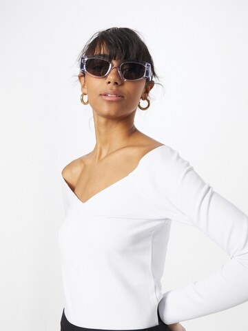 T-shirt Abercrombie & Fitch en blanc
