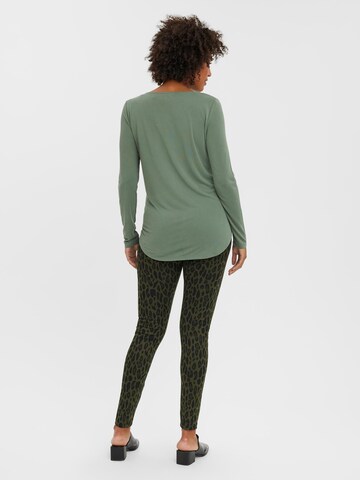 Vero Moda Maternity - Camisa 'Filli' em verde