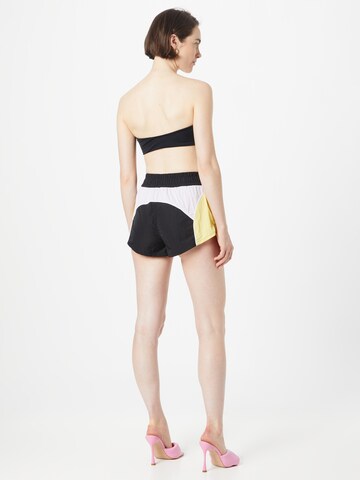 Nasty Gal Regular Shorts in Schwarz