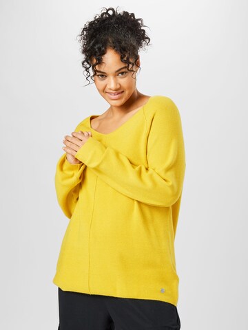 Pullover di Tom Tailor Women + in giallo: frontale