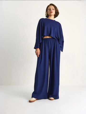 Bianco Lucci - Calças de fato em azul: frente