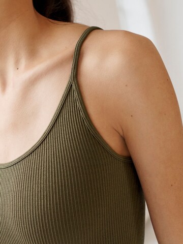 Next Jumpsuit in Groen
