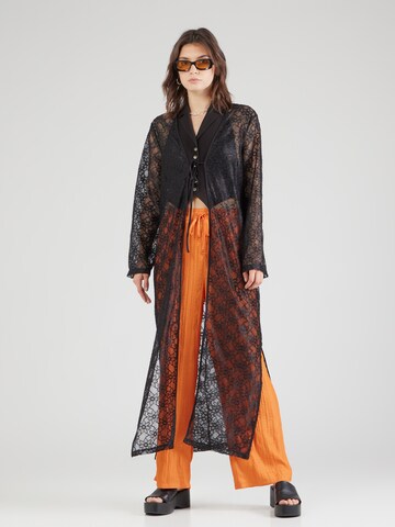 Regular Pantalon 'Gunda' ABOUT YOU en orange