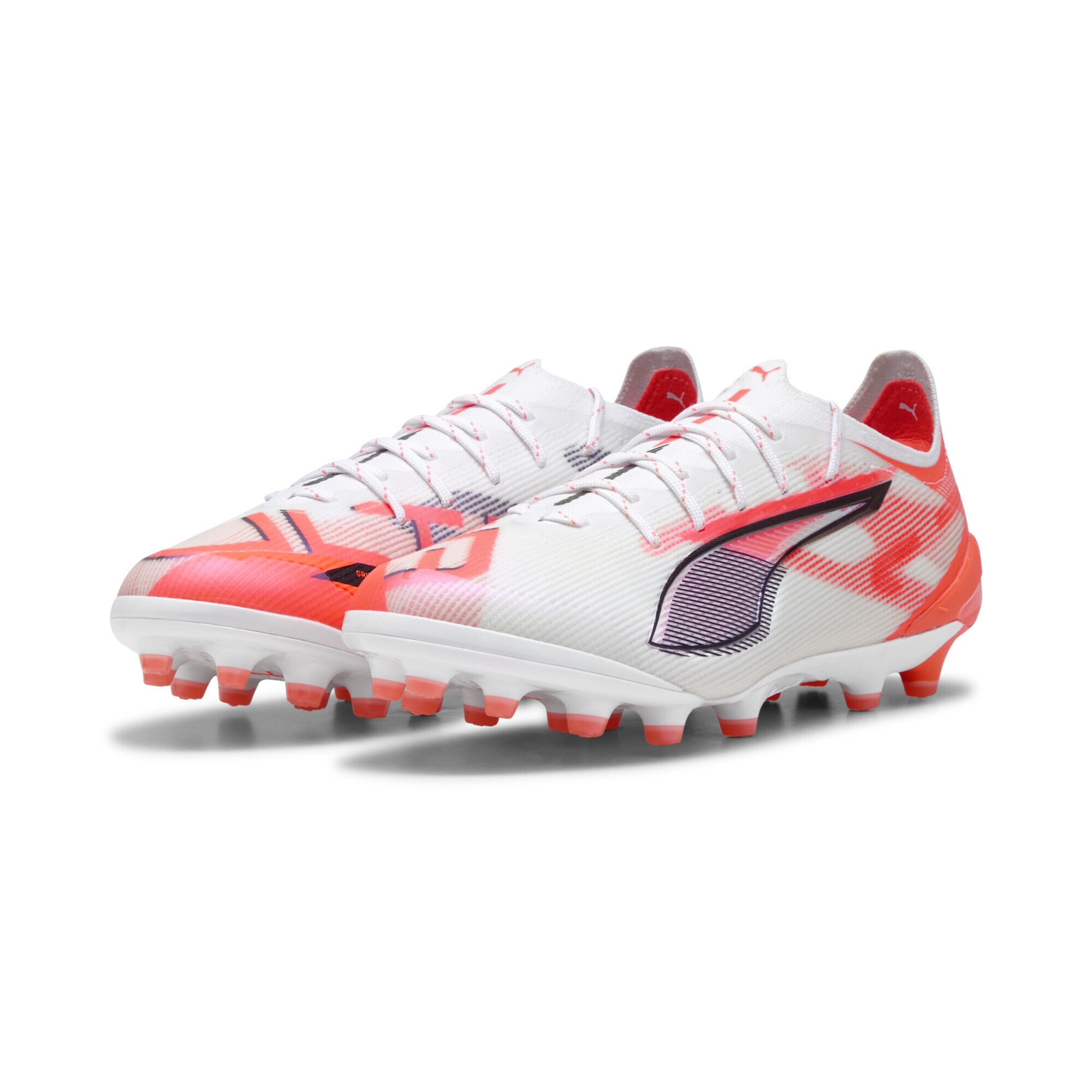 PUMA Soccer shoe 'Ultra 5 Ultimate' in White