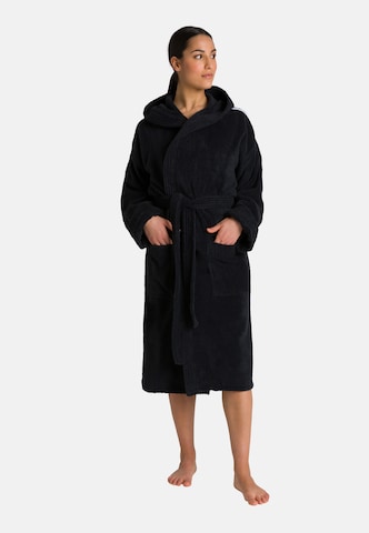 ARENA Банный халат короткий 'CORE SOFT ROBE' в Черный