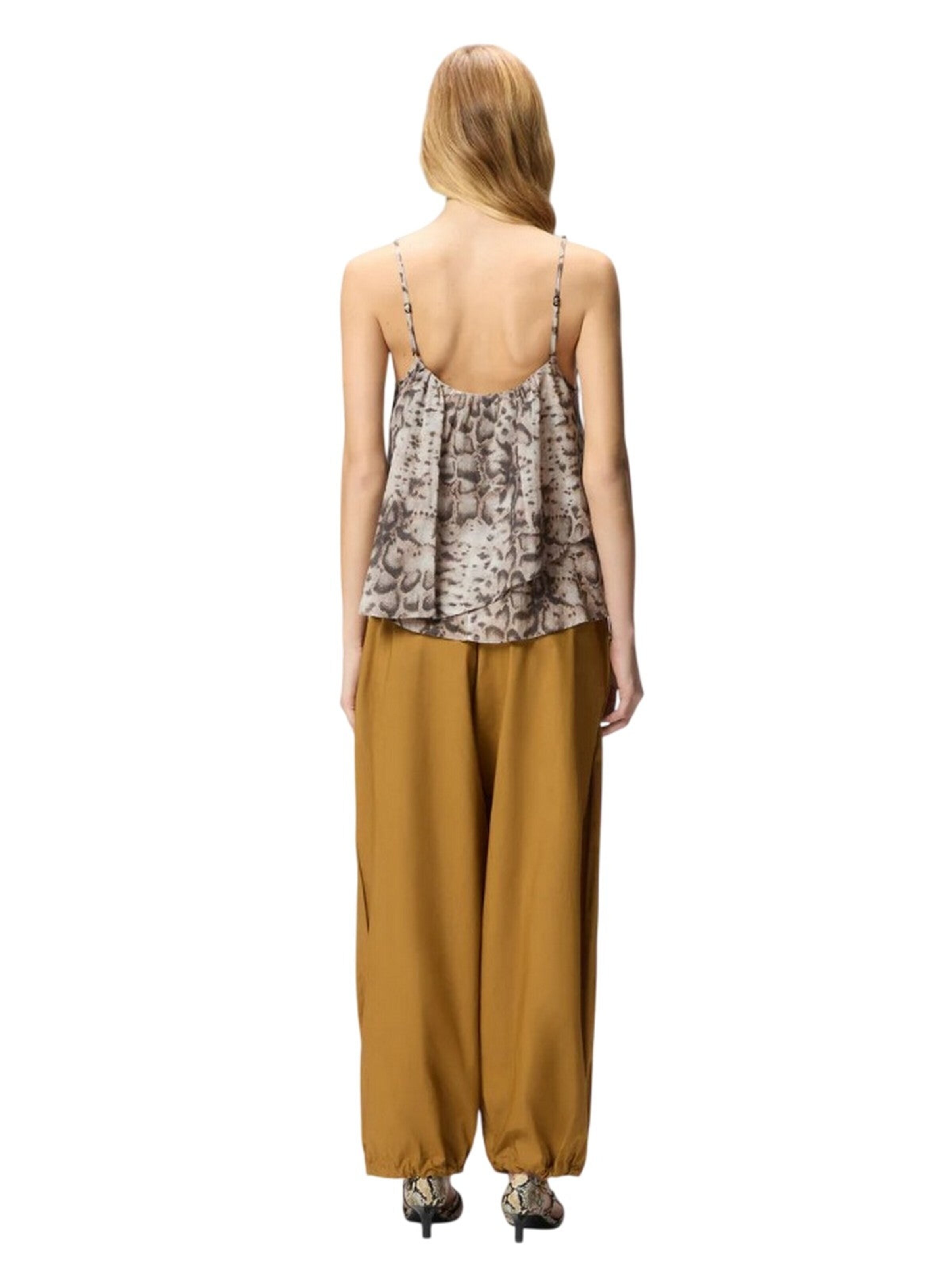 Top di PINKO in beige