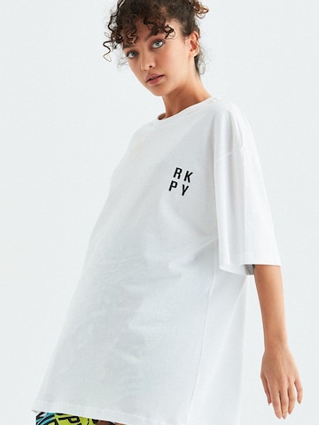 Rockupy Oversizeshirt 'Silas'‌‌‌‌‌‌‌‌‌ in Weiß