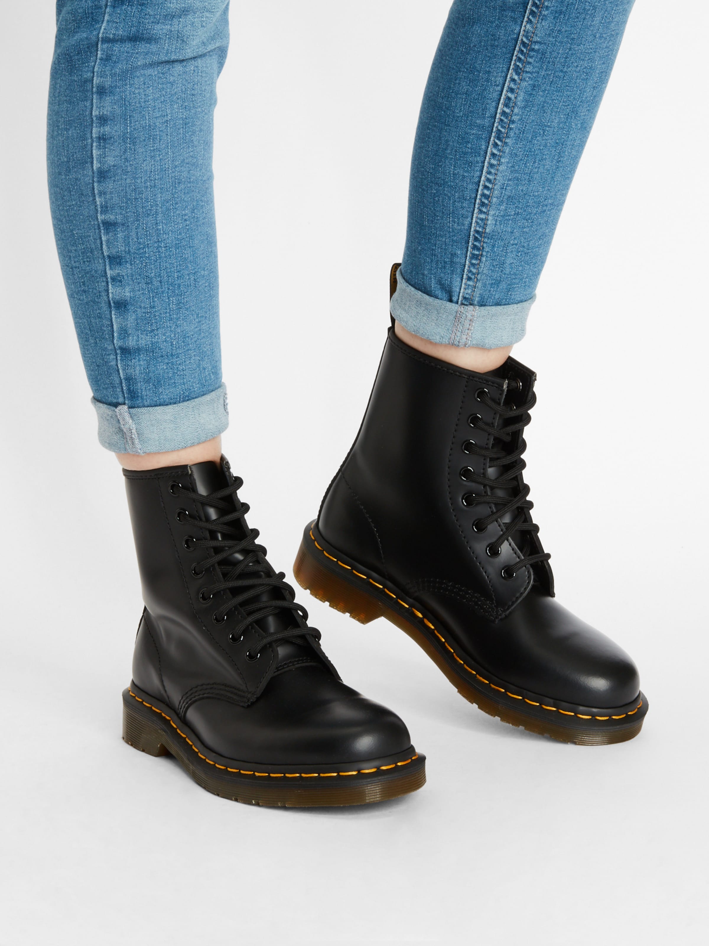 Fekete Dr. Martens Fűzős rövid szárú csizmák | ABOUT YOU