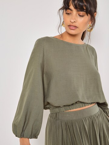 Apricot Blouse ' ' in Green: front