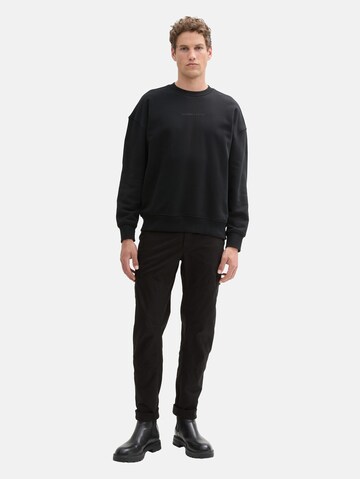TOM TAILOR DENIMTapered Cargo hlače - crna boja: prednji dio