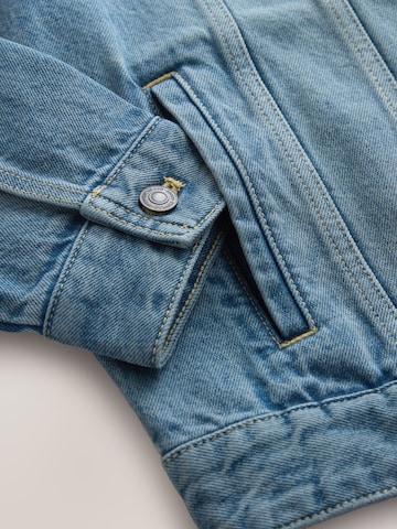 zils Next Starpsezonu jaka