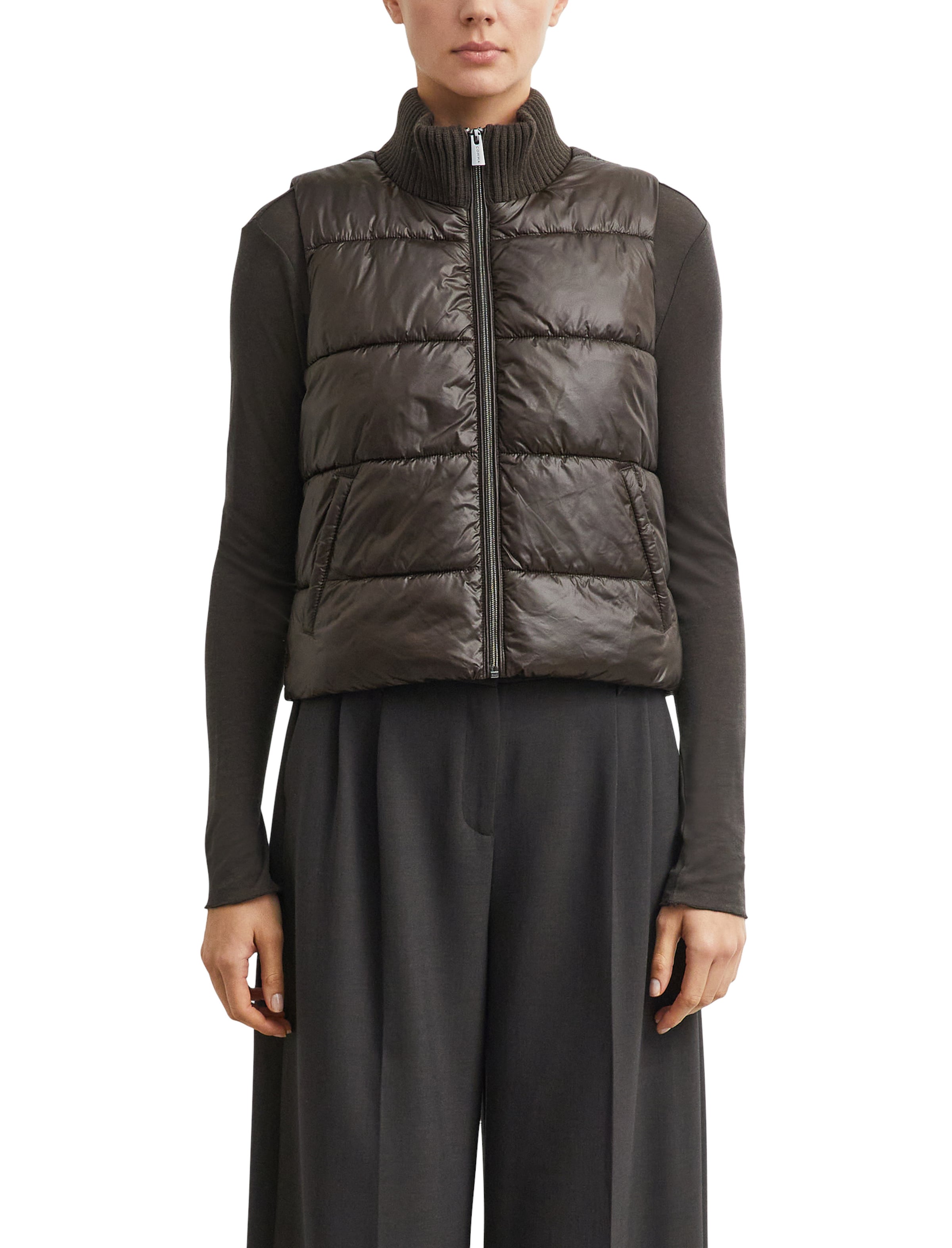COMMA Vest in Brown