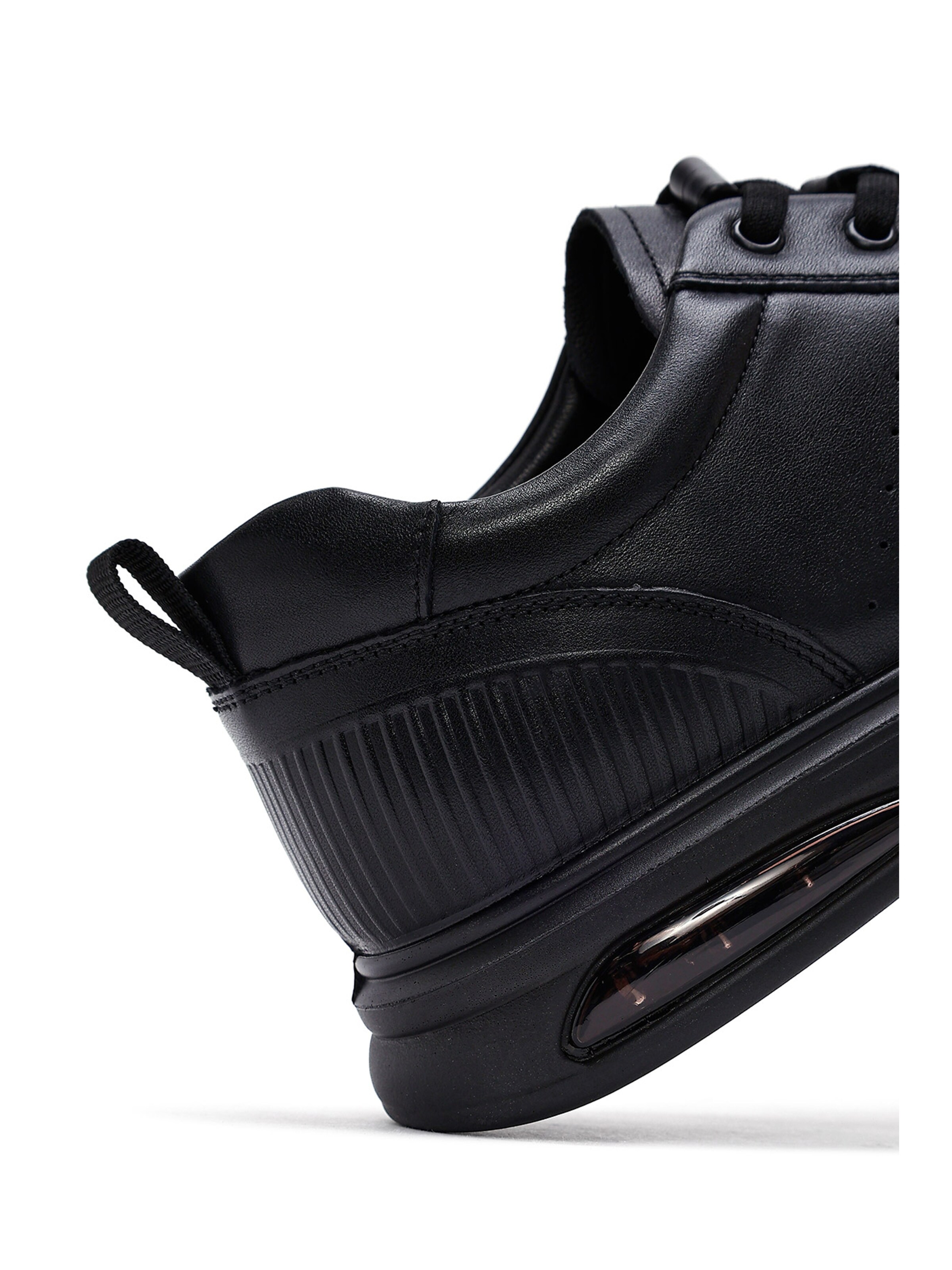 Derimod - Zapatillas deportivas bajas en negro