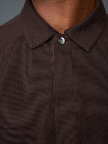 Next Shirt in Braun