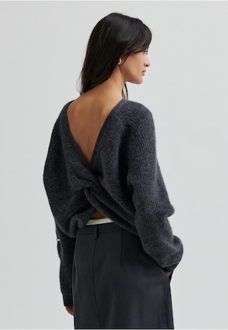 Pullover di SECOND FEMALE in grigio