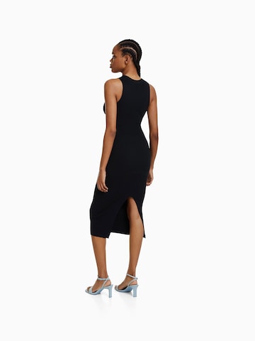 Bershka Kleid in Schwarz