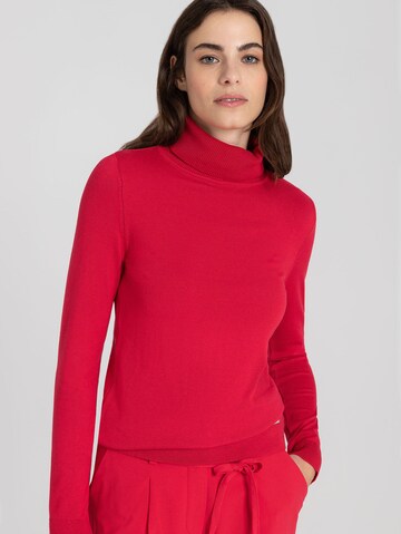 MORE & MORE Sweater in Red: front