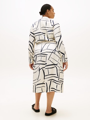 Tommy Hilfiger Curve - Vestido en blanco