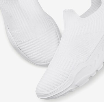 Slip on LASCANA en blanc