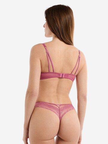 String 'Exception' di ETAM in rosa