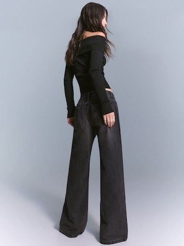 Bershka Wide Leg Jeans in Schwarz