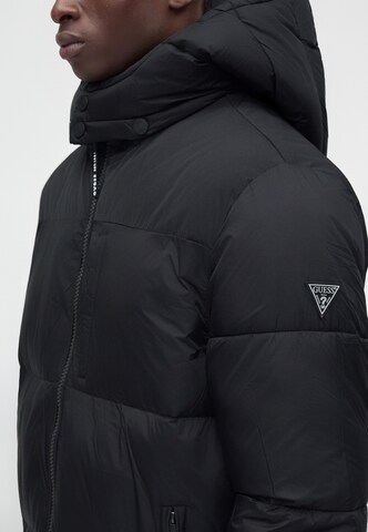 GUESS Зимняя куртка 'ZENITH' в Черный
