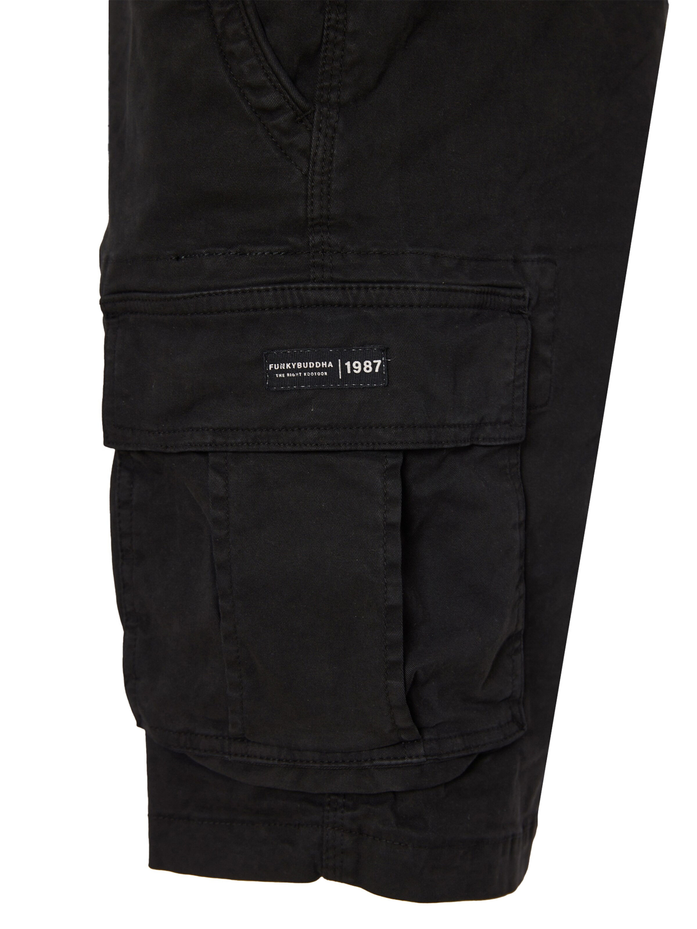 Funky Buddha Štandardný strih Kapsáče - Čierna