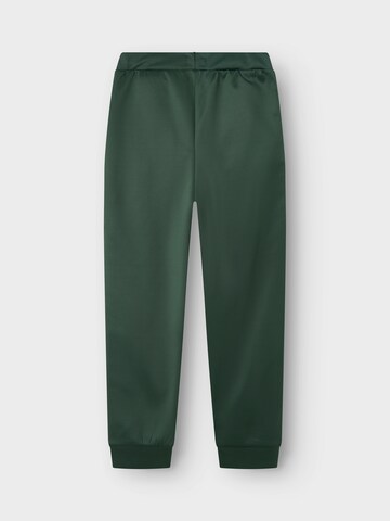 NAME IT Конический (Tapered) Штаны 'NKMLANCER' в Зеленый
