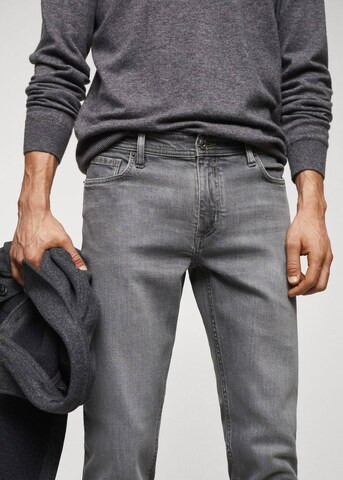 MANGO MAN Slimfit Jeans 'Jan' in Grau
