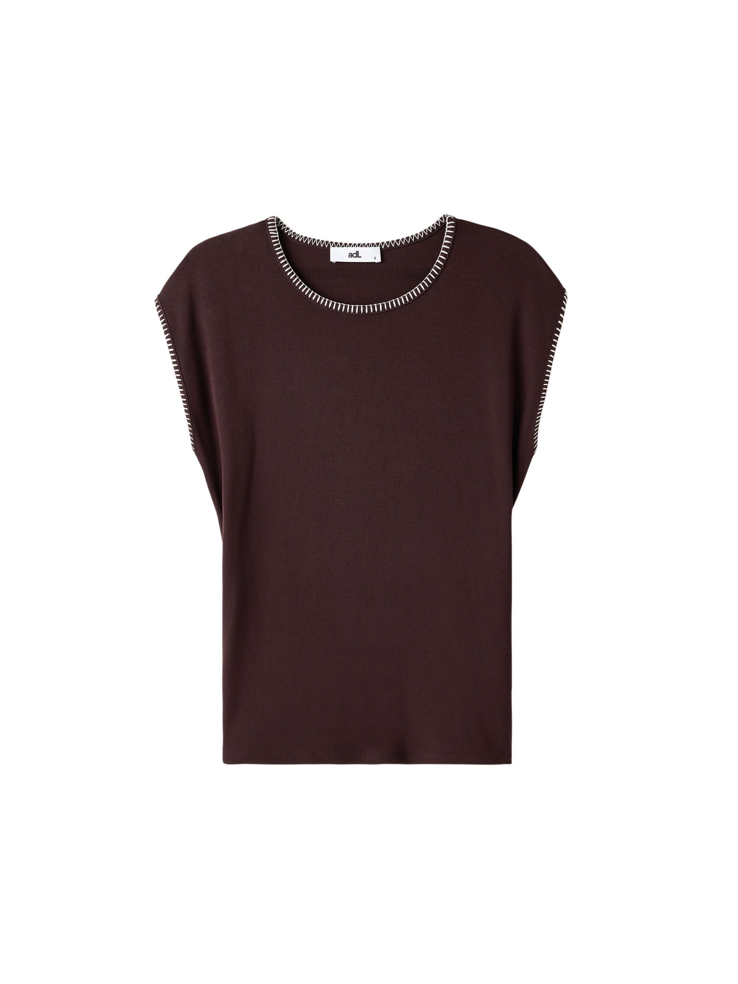 adl Blouse in Brown: front
