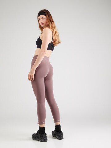NIKE - Skinny Pantalón deportivo 'ONE' en lila