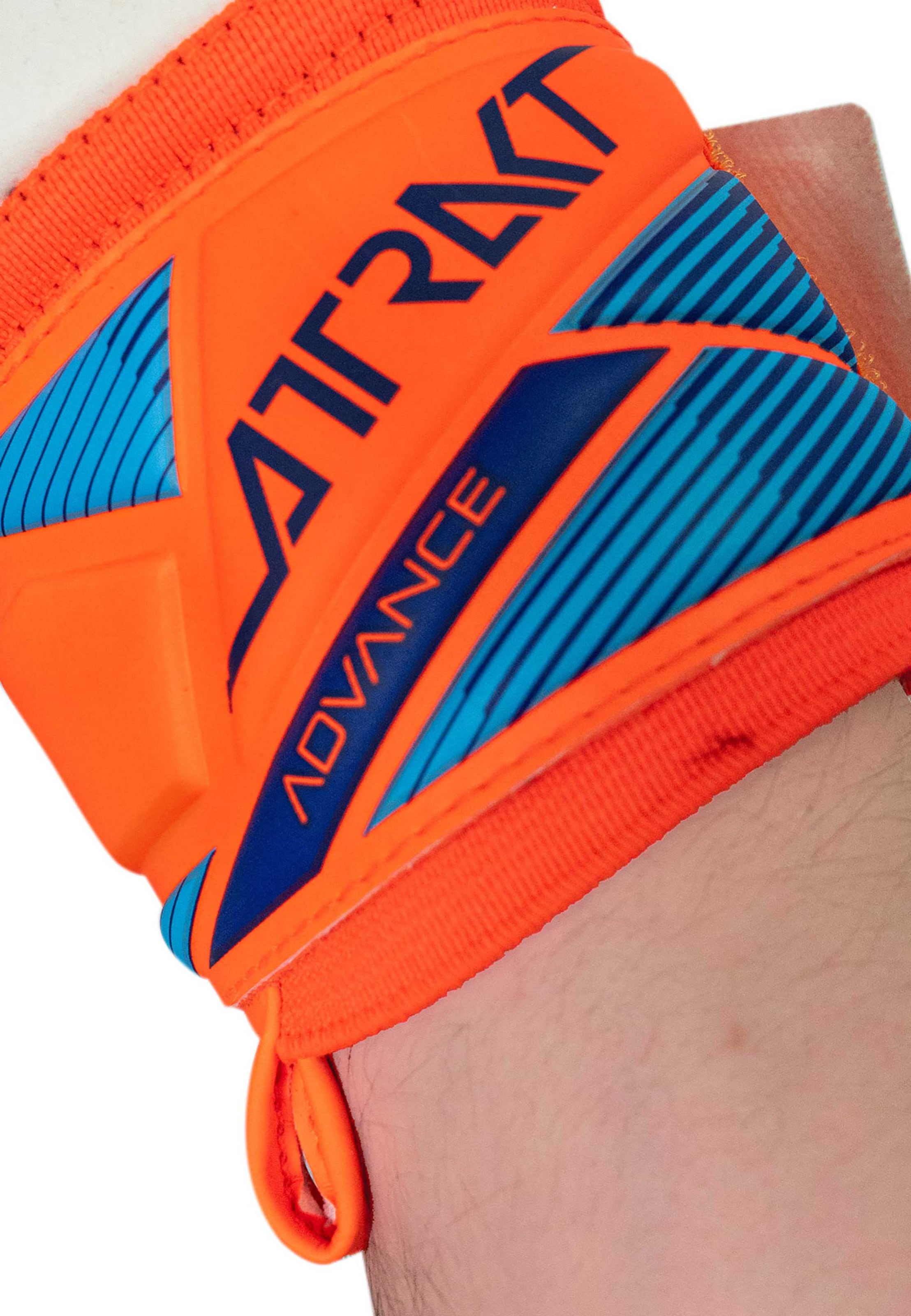 REUSCH Sporthandschoenen 'Attrakt Advance' in Blauw
