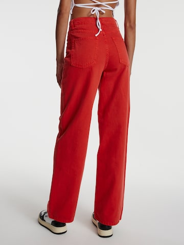 EDITED Wide leg Jeans 'Avery' in Rood