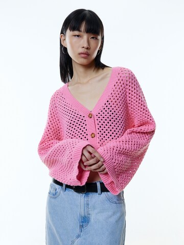 EDITED Knit cardigan 'Vivienne' in Pink: front