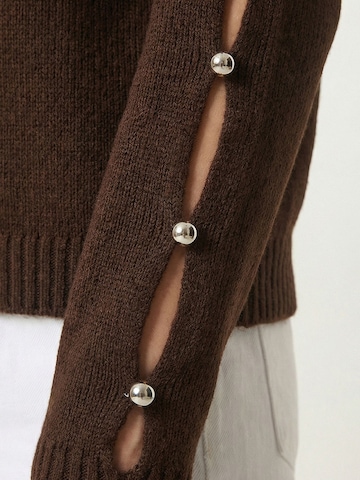 Happiness İstanbul Pullover in Braun