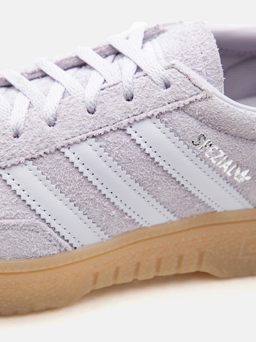 ADIDAS ORIGINALS Låg sneaker 'Handball Spezial Bold' i lila