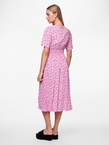 PIECES - Vestido de verano 'Tala' en rosa