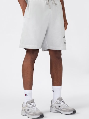 Champion Authentic Athletic Apparel Loosefit Sportshorts in Grau: Vorderseite