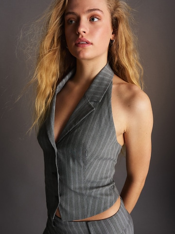 Bershka Gilet in Grijs