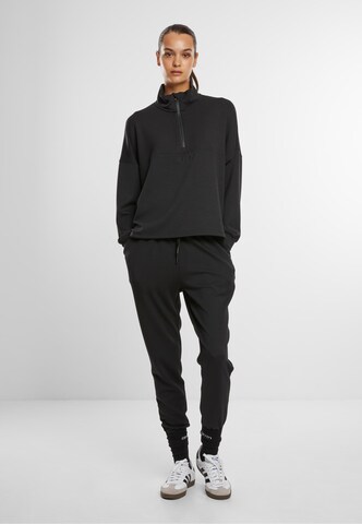 Aim'n Regular Trousers 'AMN-243-PNT-20010010-010' in Black