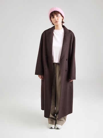 Tricou 'TARJAA' de la ARMEDANGELS pe roz